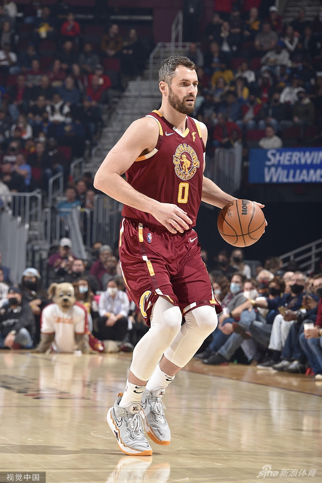 更凭借个人 更凭借个人